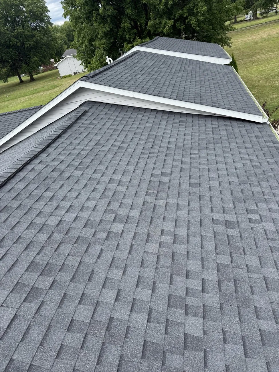 Finished architectural shingle roof installed in Central Ohio